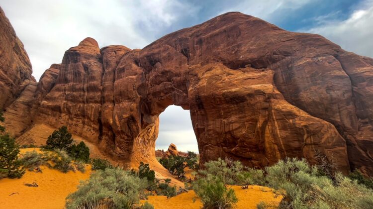 Hiking in Arches NP - Moab Utah