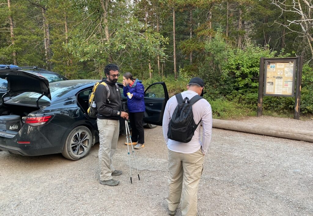 Parking at Many Glaciers near the Trailhead