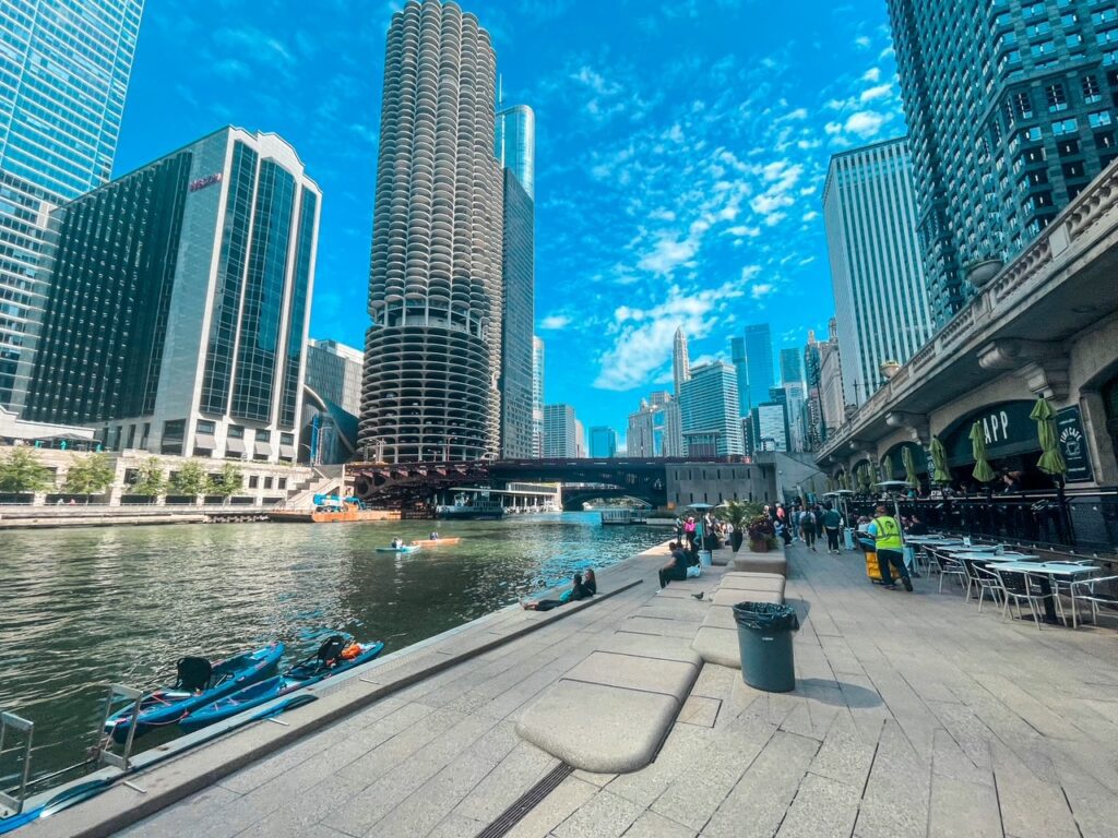 Walking the River Walk in Chicago