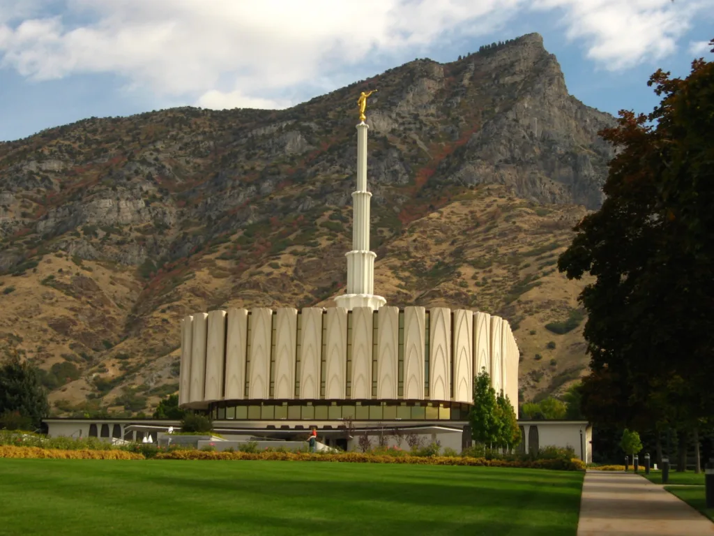 Provo Utah Temple - Flickr (Ken Lund (CC))