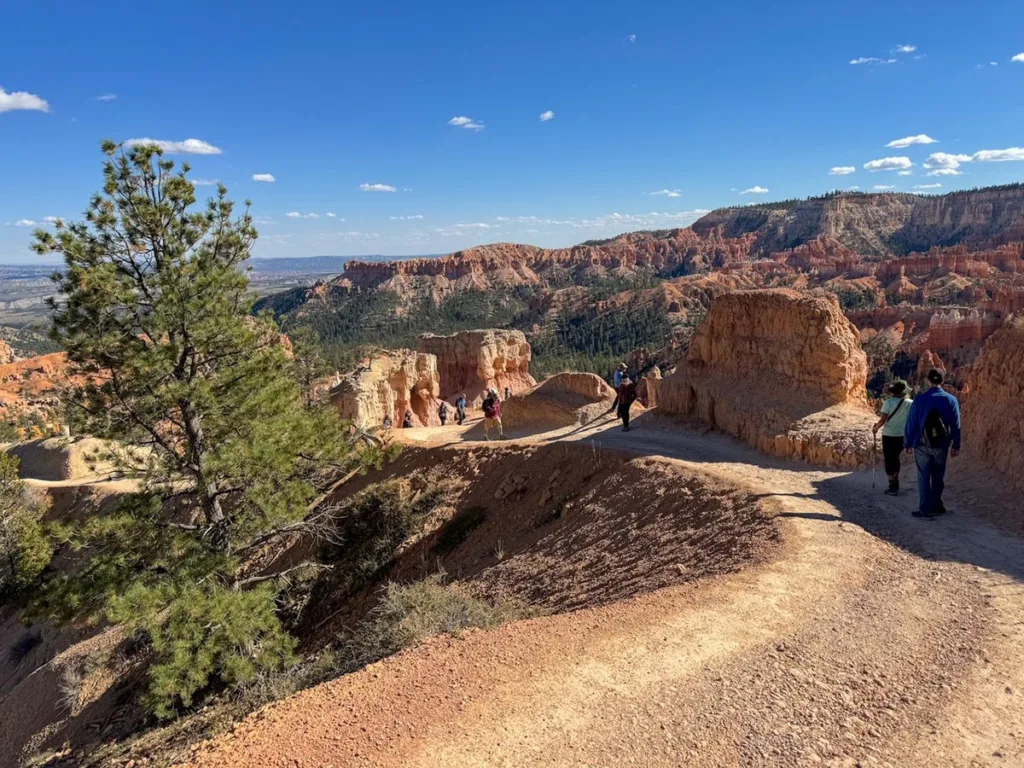 Descending from Sunrise Point on Queen Garden Bryce Canyon NP