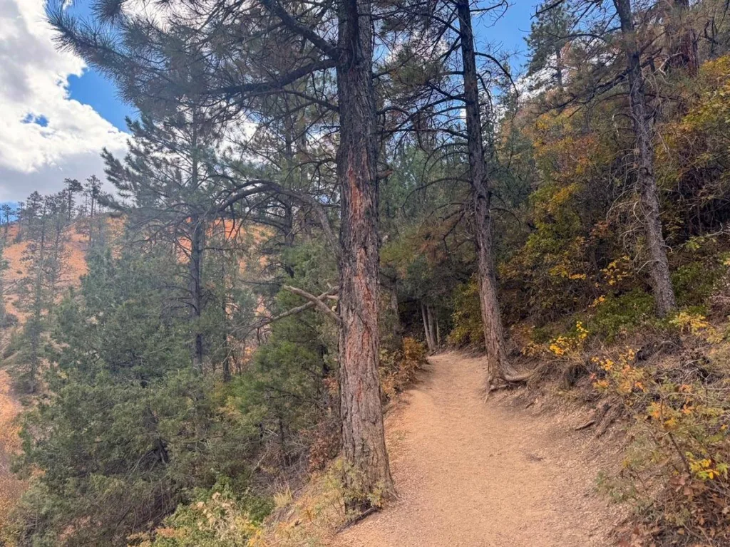 Hiking to Mossy Cave - Bryce Canyon National Park