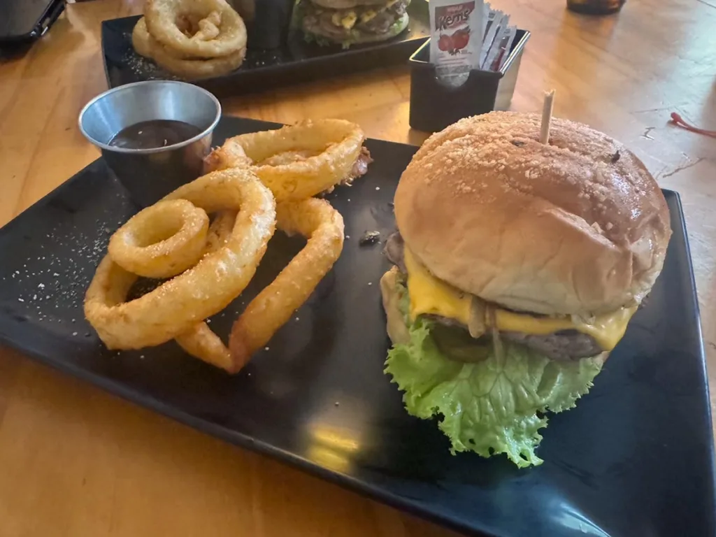 Burger - Artisant - Santa Ana El Salvador