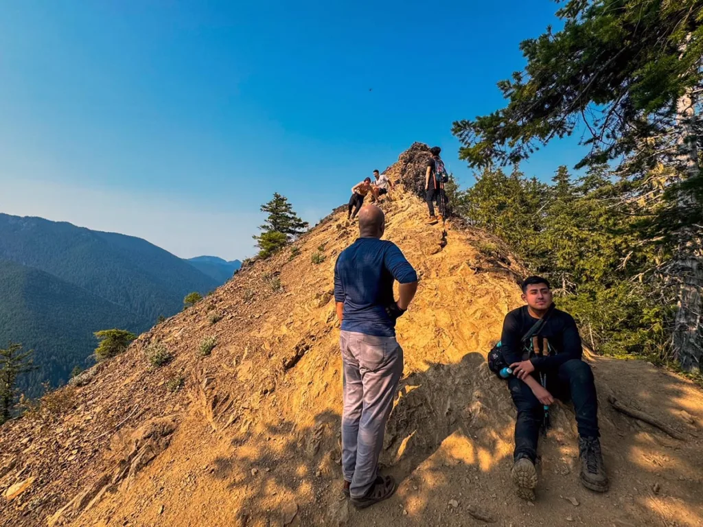 Scrambling to the Peak - Mount Storm King